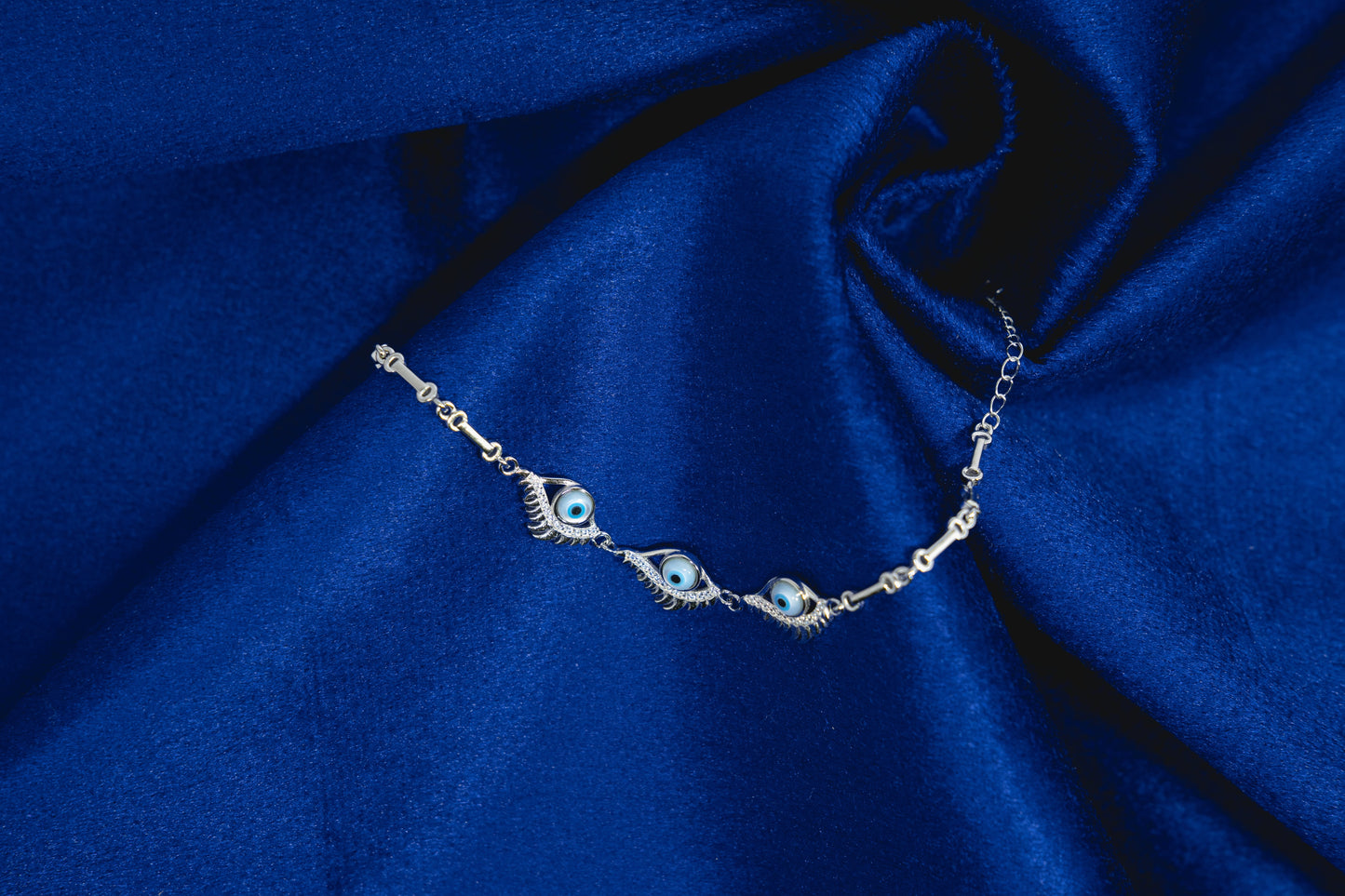 Evil eye adjustable light weight Bracelet 925