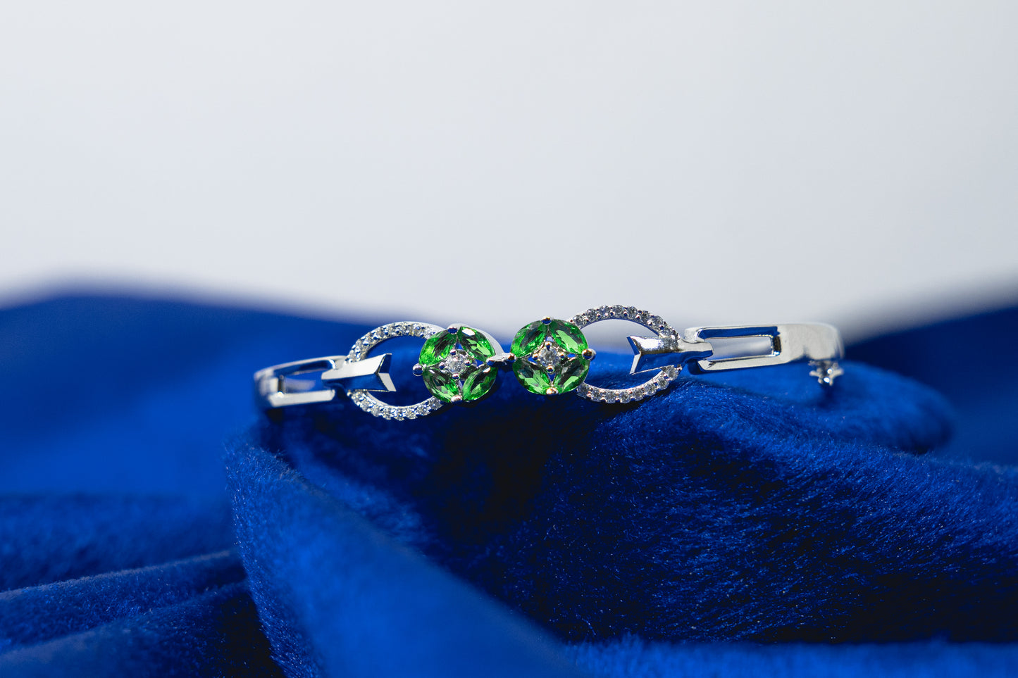 Fancy Bangle with Dual Green Stones 925