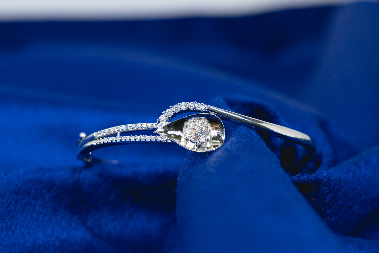 Silver Fancy Bangle 925