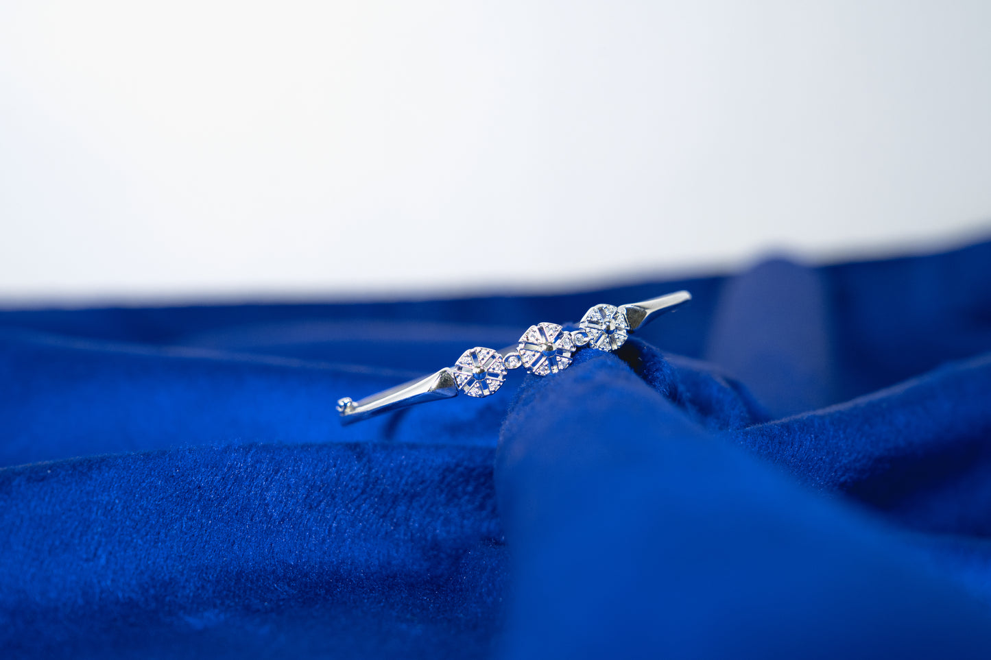 Silver Fancy Bangle 925