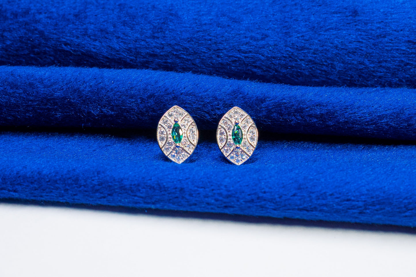 Silver Earrings Green Stone 925