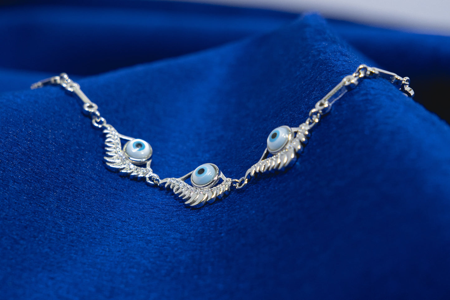 Evil eye adjustable light weight Bracelet 925