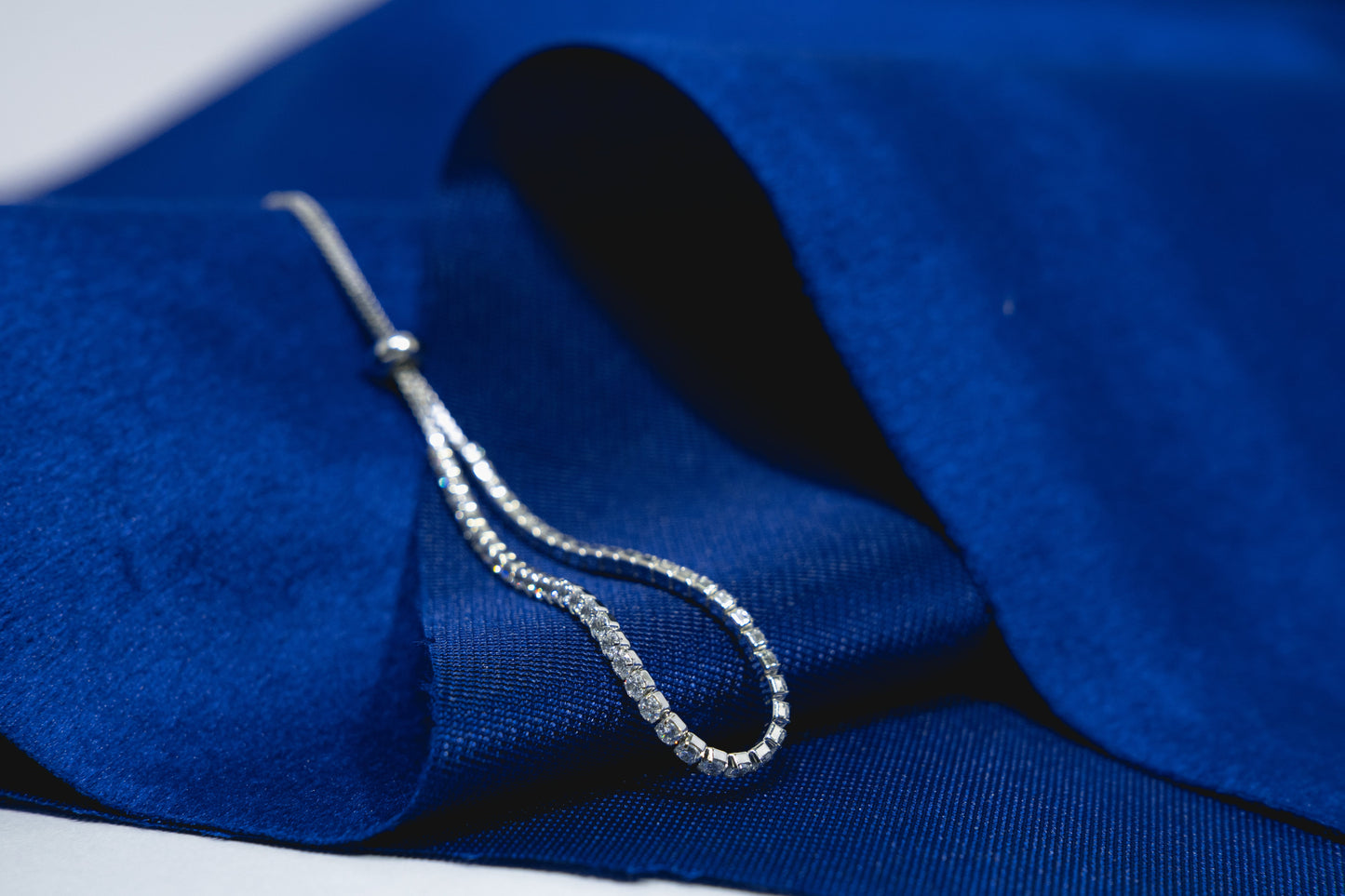 Tennis Bracelet Single-Lined