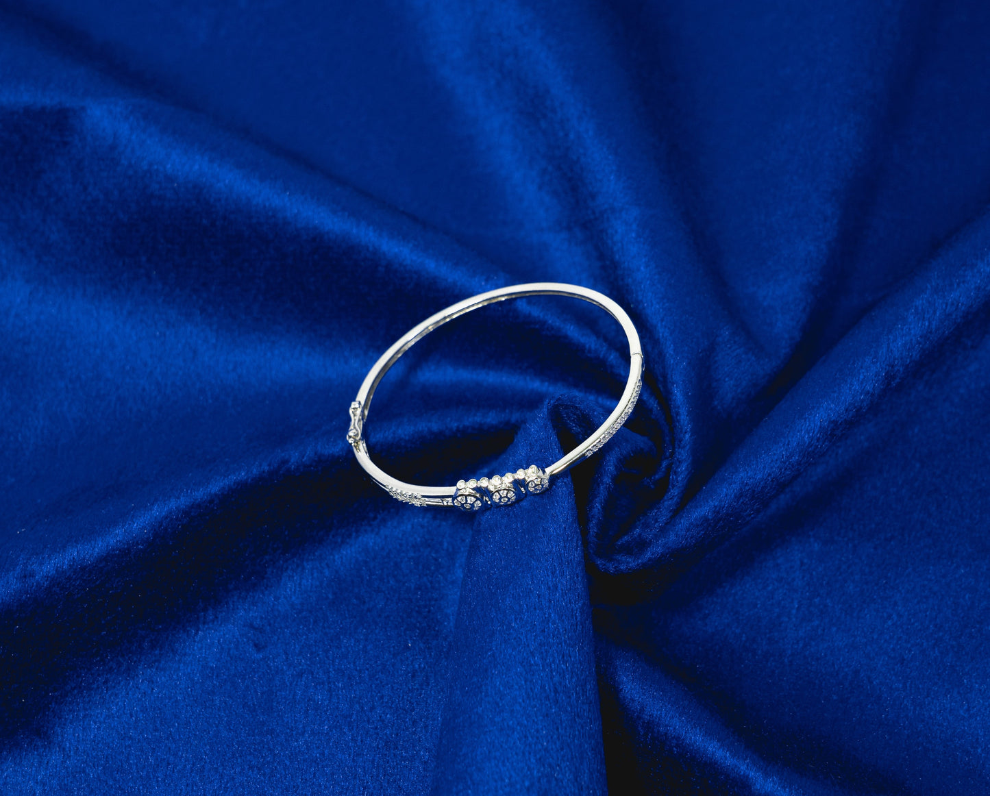 Silver Fancy Bangle 925
