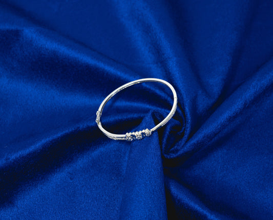 Silver Fancy Bangle 925