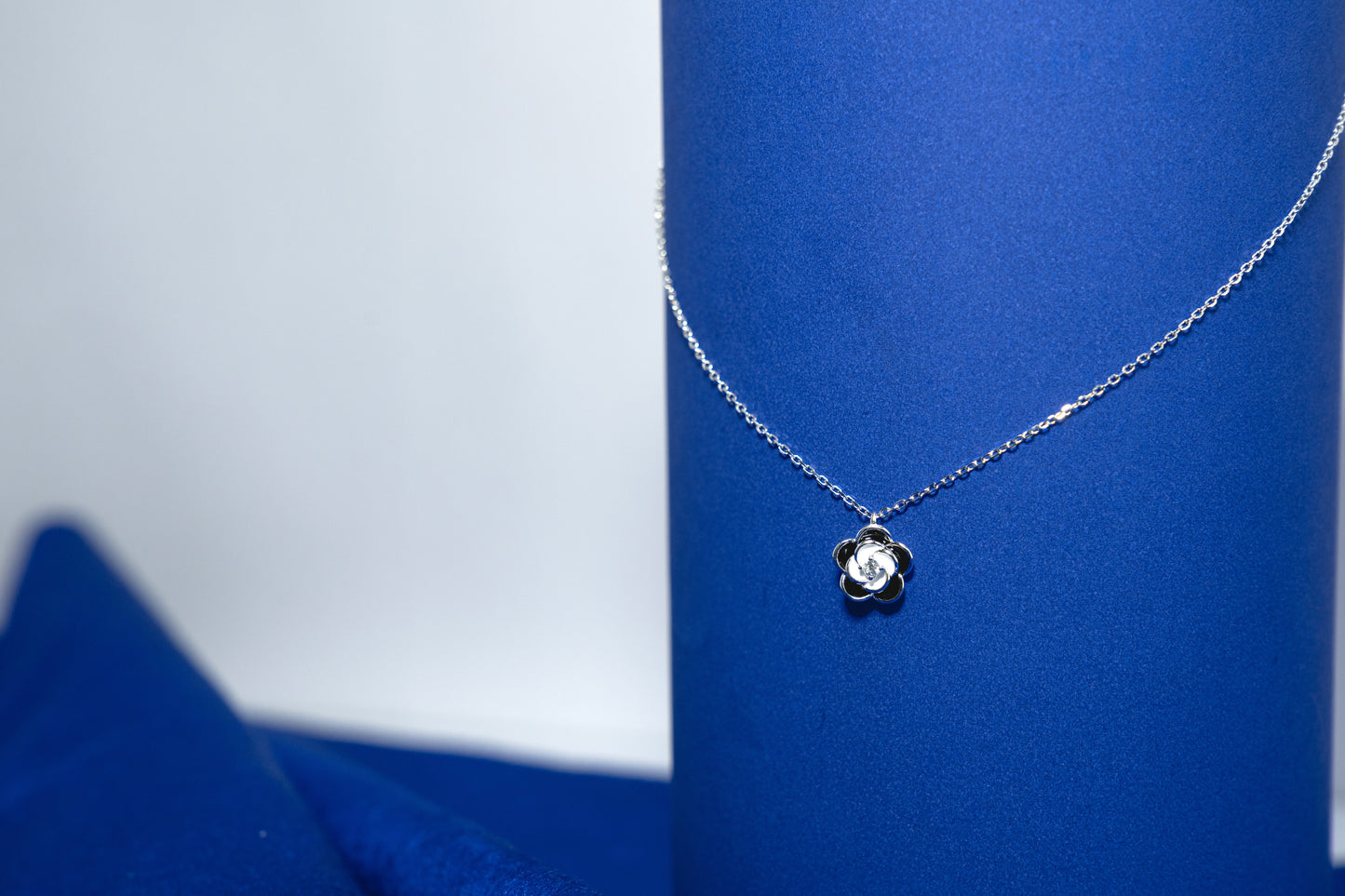 Silver Necklace 925 Flower Shaped Pendant