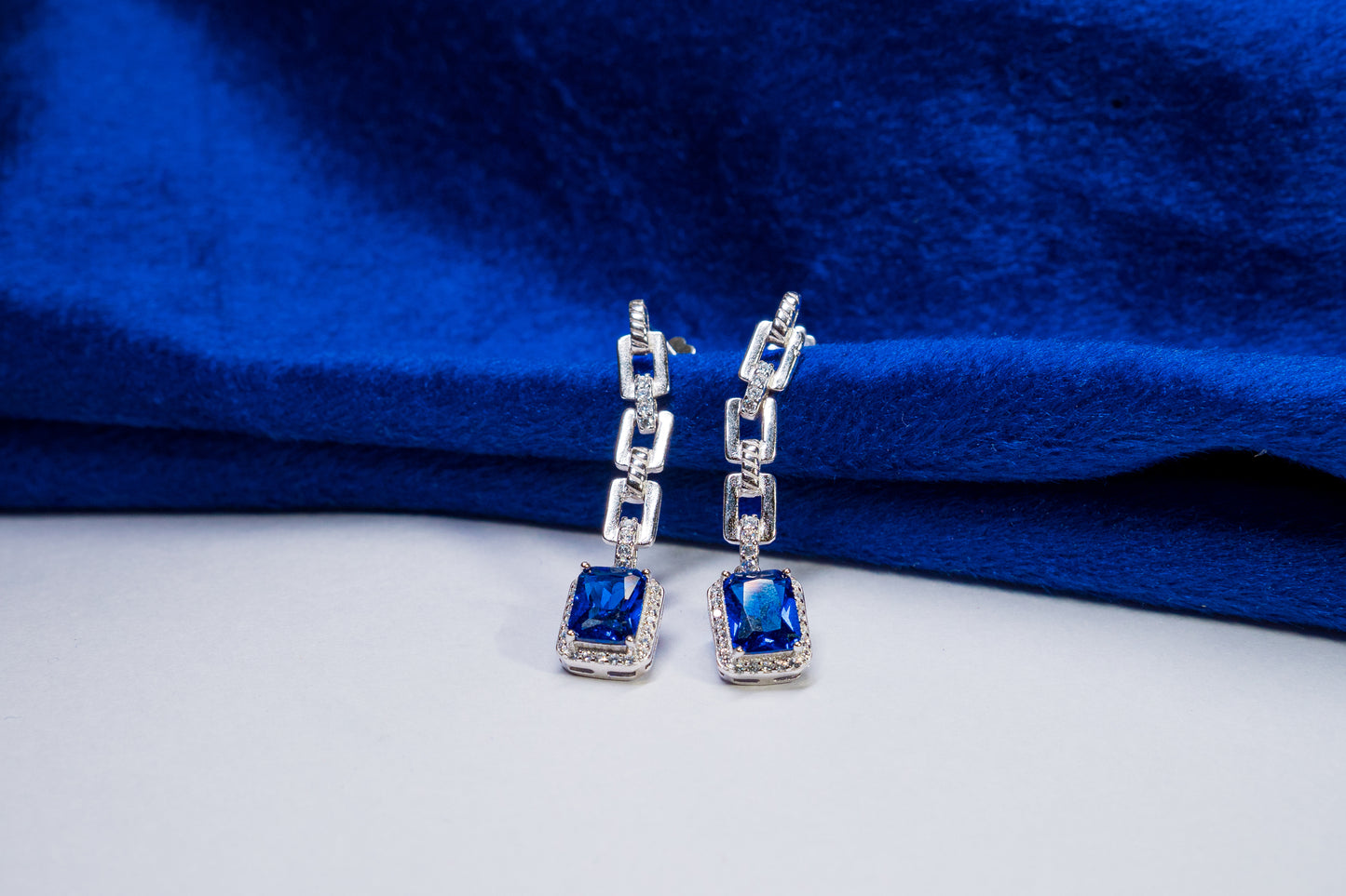 Silver Drop Earrings Shinning Blue Stone 925