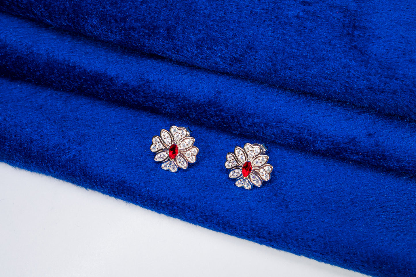 Silver Flower Studs Red Stone 925