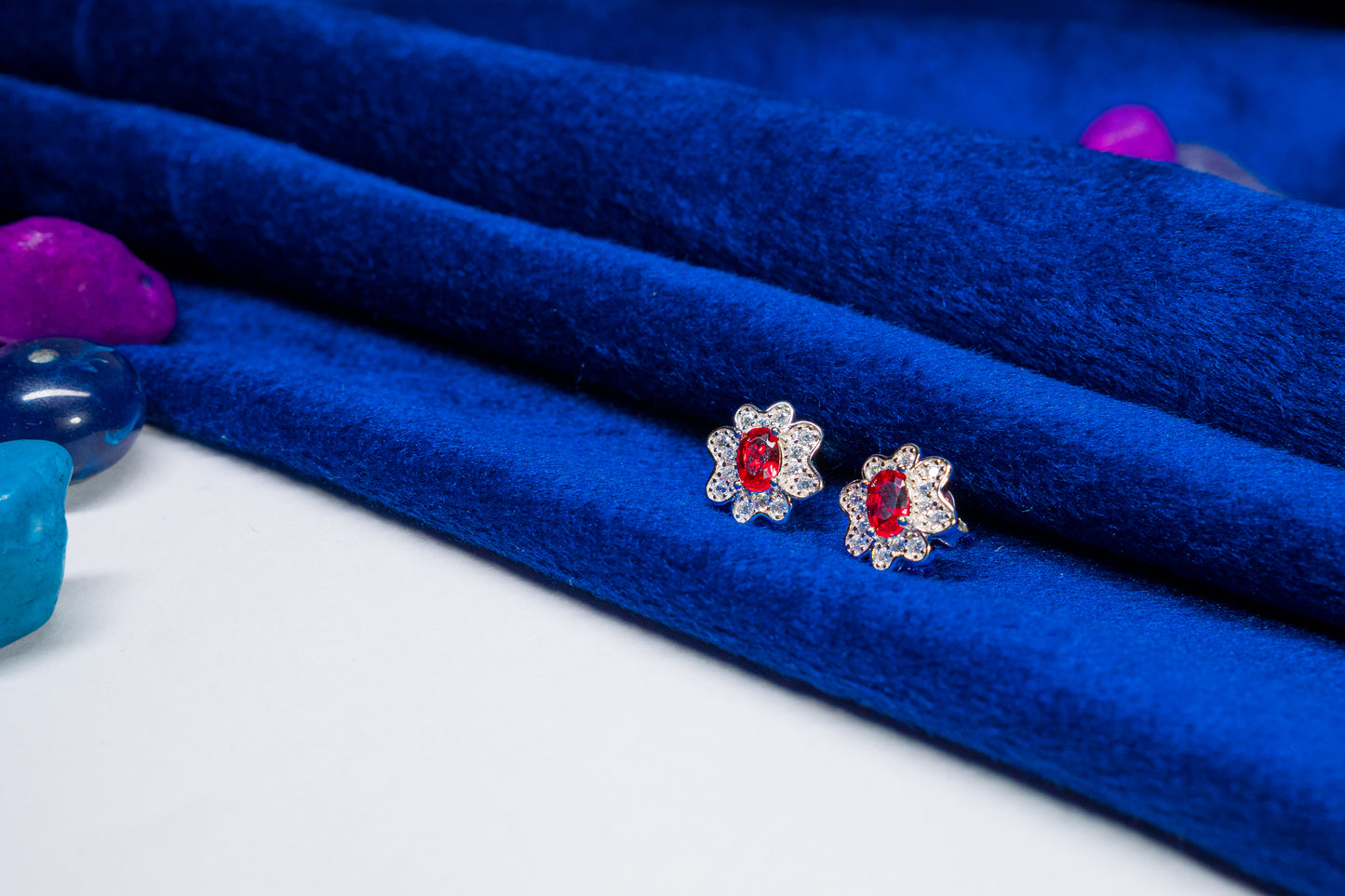 Silver Flower Studs Red Stone 925