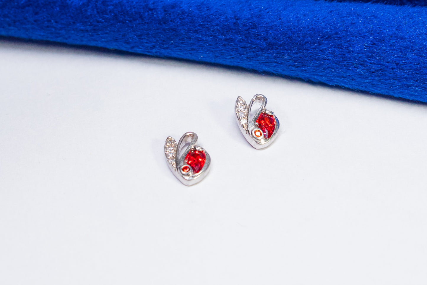Silver Earrings Mini Red Stone