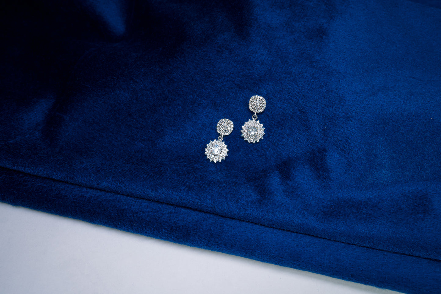 Silver Drop Earrings Flower Shaped 925