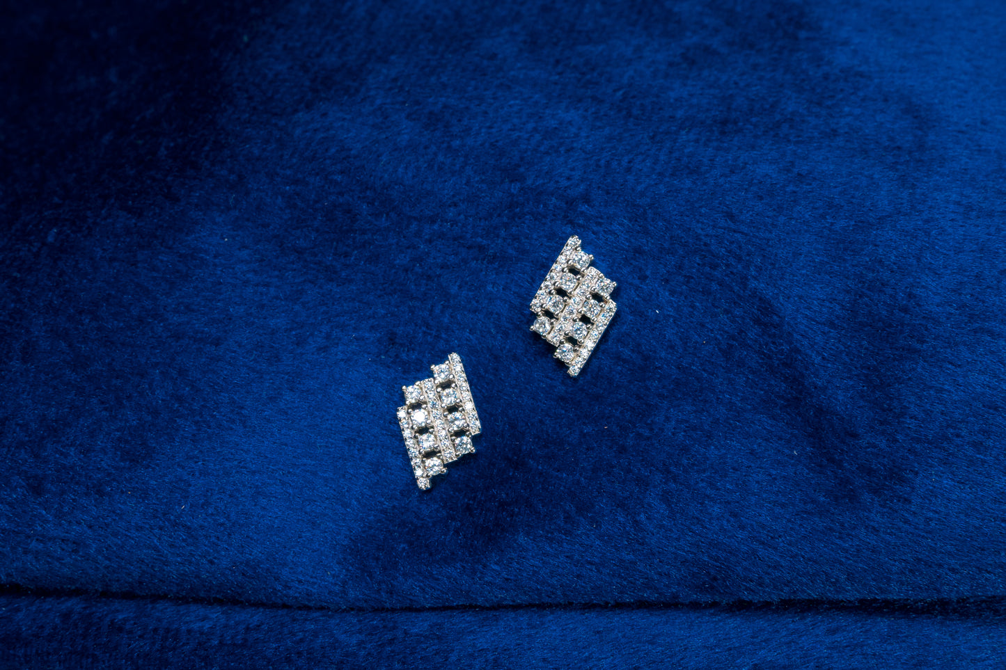 Silver Earrings Embedded With Stones 925